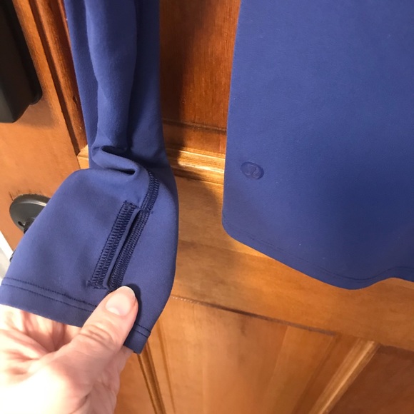 Lululemon Twist Mock Neck Long Sleeve size 8 - Picture 5 of 5